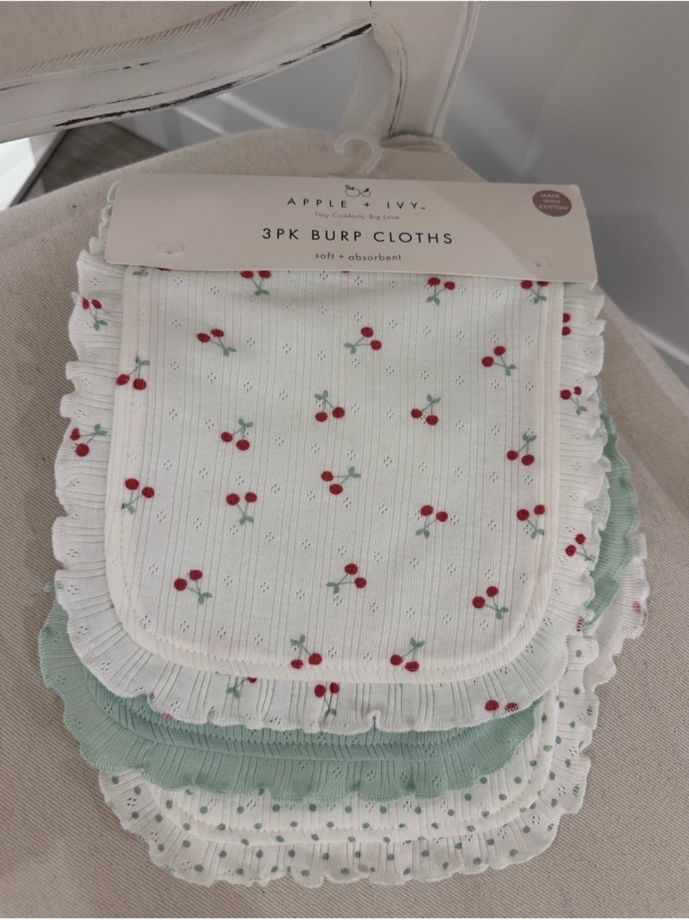 🤍 NWT Baby Girls' 3-Pack Cherry Ruffle Burp Cloths - White & Mint Pretty